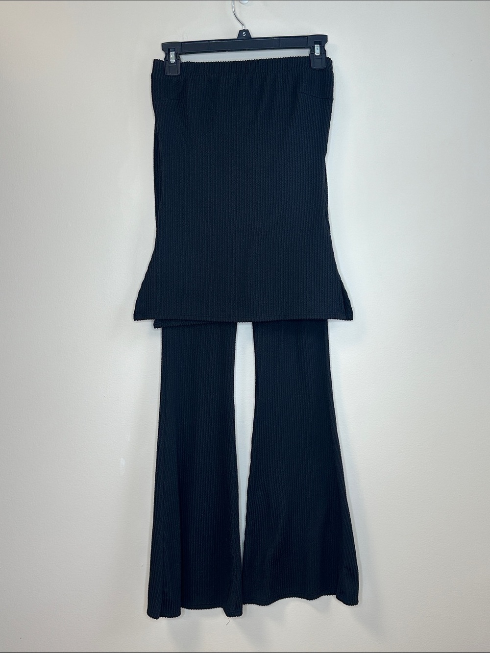 Fashion Nova Black Ribbed Boot-Cut Knit Pants Set Set Size Small